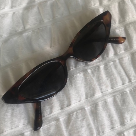 Urban Outfitters Other - Urban Outfitters Cateye Tortoise Sunglasses